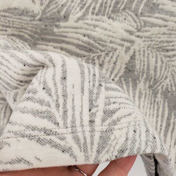 FRENCH CONNECT. nwt Sekia Jersey Sweatshirt Cropped Leaf Print L Gray White - Picture 6 of 13
